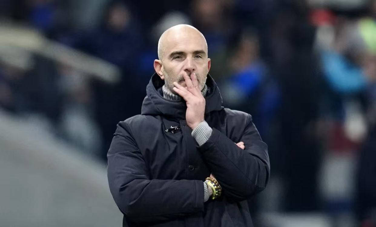 他是世界冠军教头，不是切尔西的替罪羊